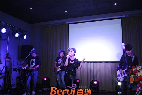摇滚乐队动感表演